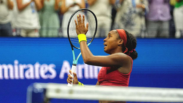 Coco Gauff thanks the crowd after winning her first major at the 2023 U.S. Open.